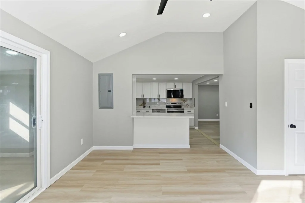 Photo of 206 Burnham