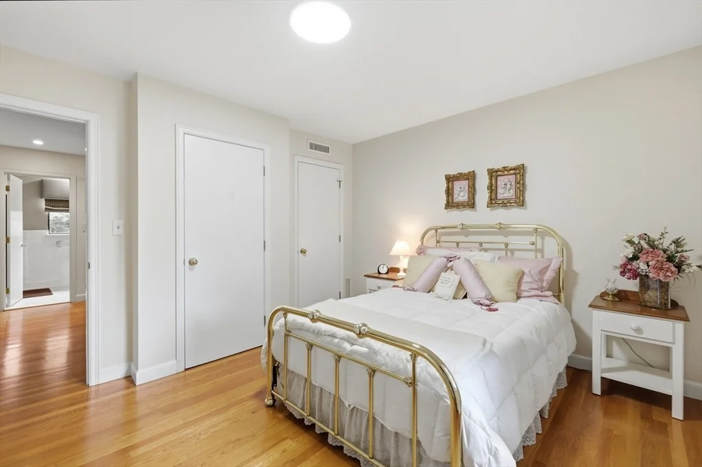 Photo of 5 Rollingwood Dr