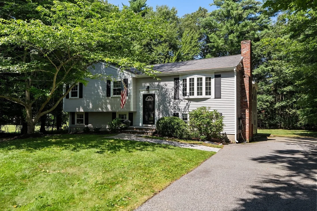 Photo of 49 Old Farm Rd