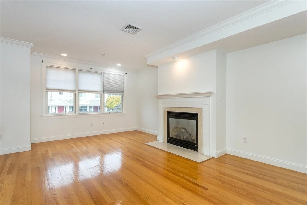 Photo of Unit 25A at 25 Maple Street