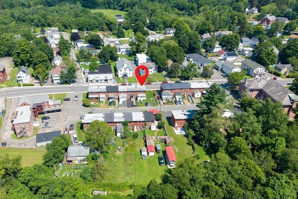 Photo of 2271 Main St