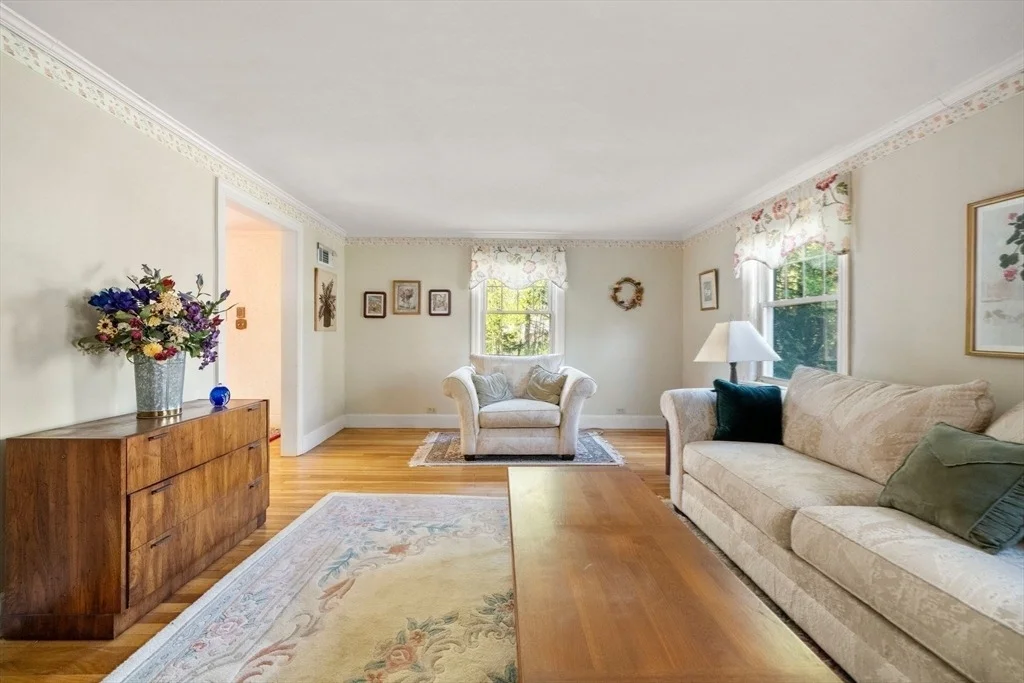 Photo of 89 Lewis Ave