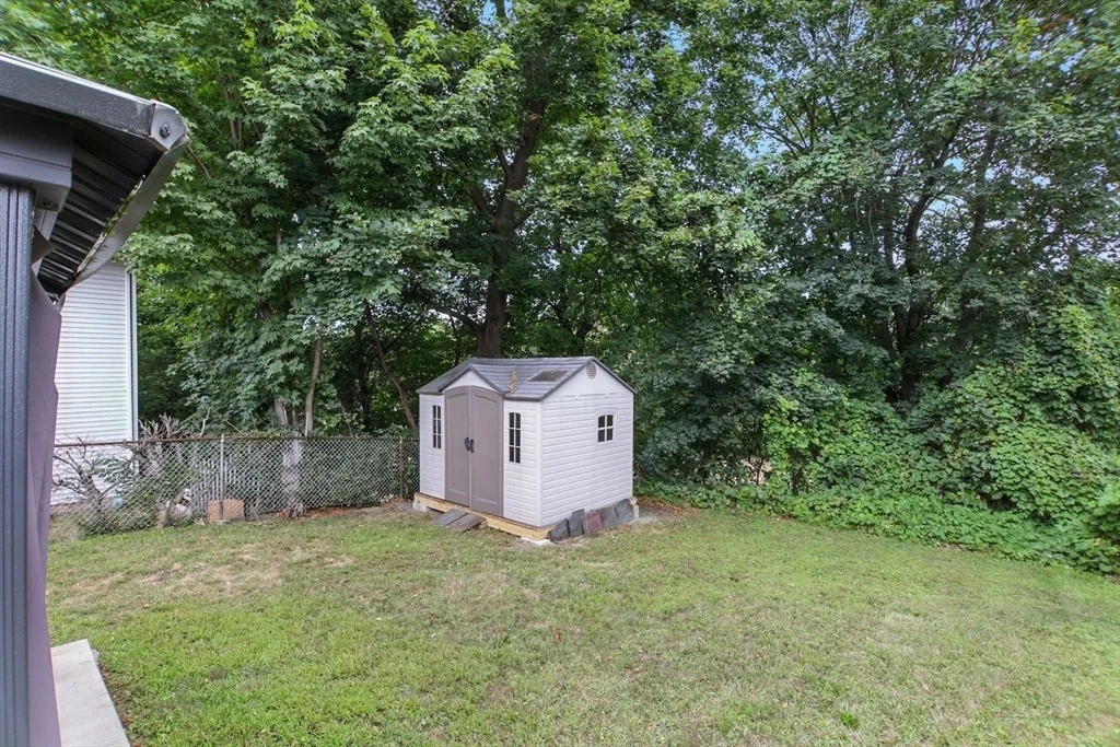 Photo of 2 Lyons St