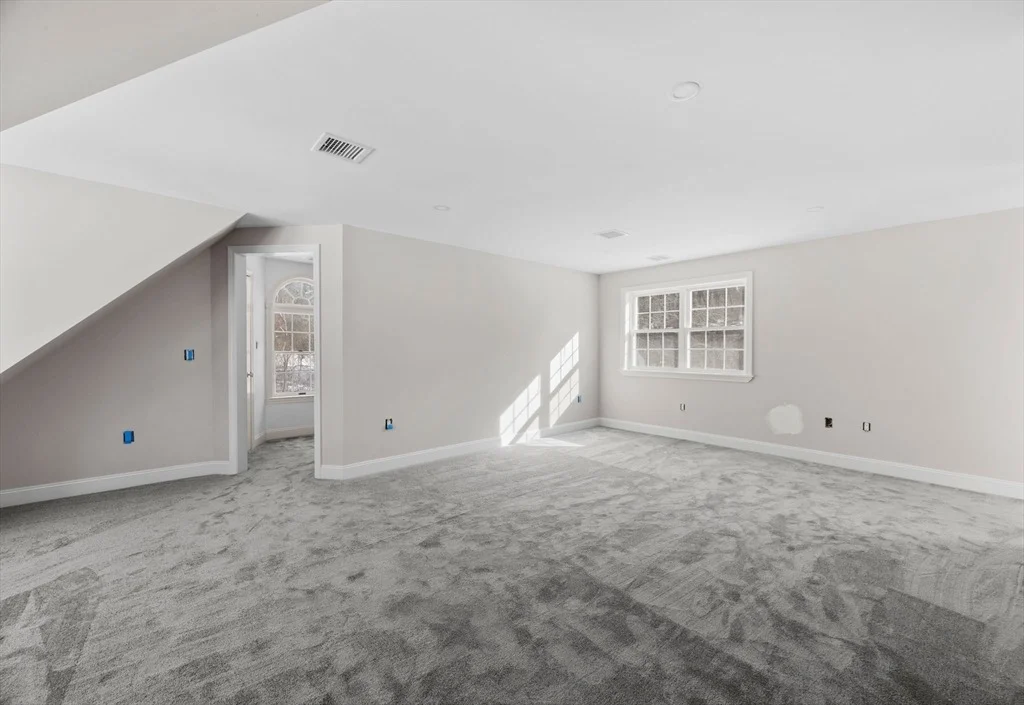 Photo of 935 King St