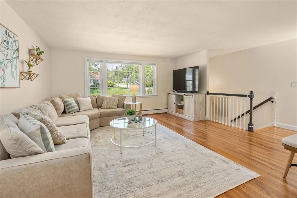 Photo of 11 Longmeadow Road