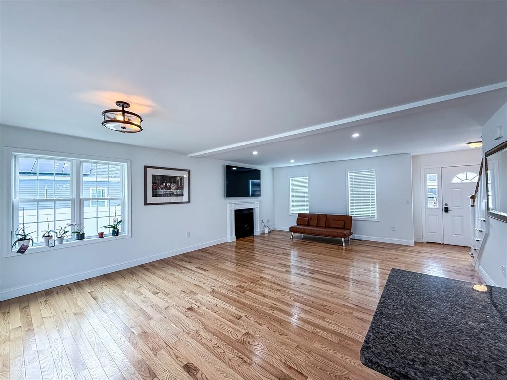Photo of 11 Farland Cir