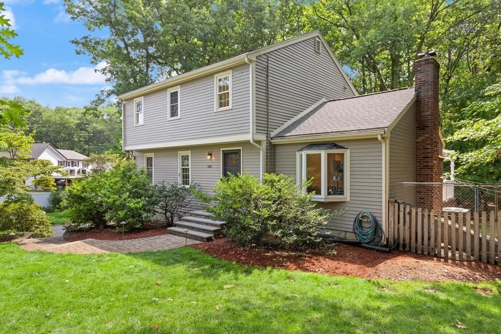 Photo of 368 Acton Rd