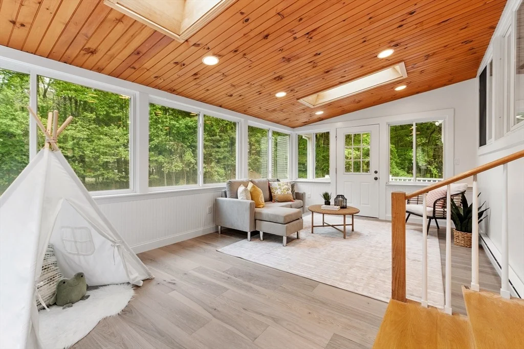 Photo of 254 Taylor Rd