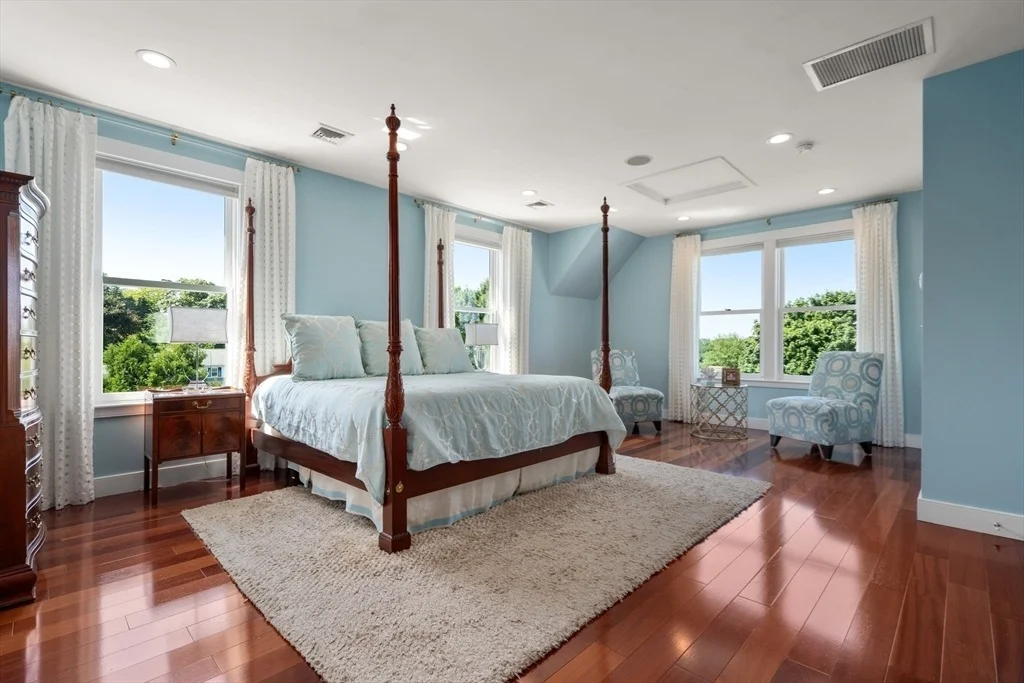 Photo of 18 Holly Hill Circle