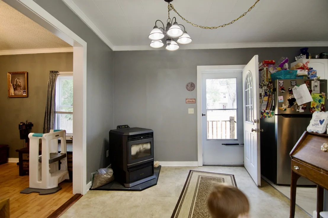 Photo of 35 Thayer Ave