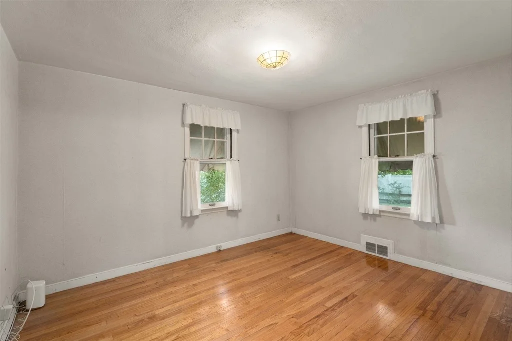 Photo of 69 Mohawk Dr
