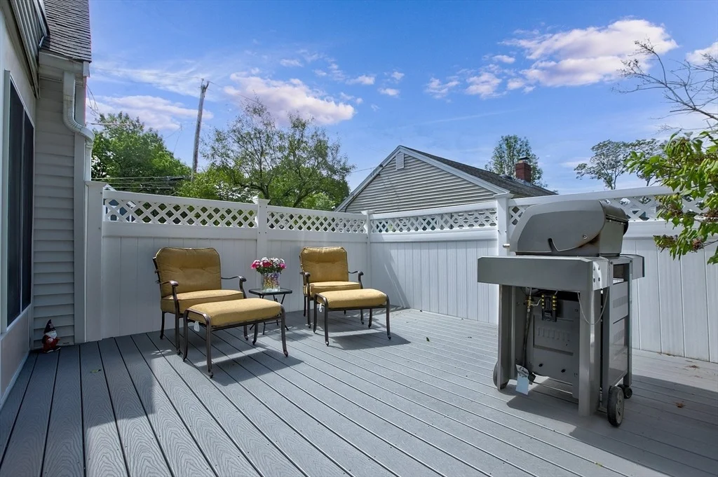 Photo of 43 Longmeadow Road