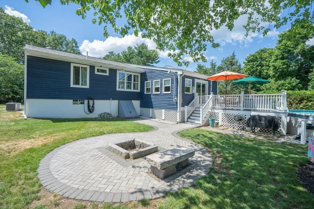Photo of 305 Scadding Street