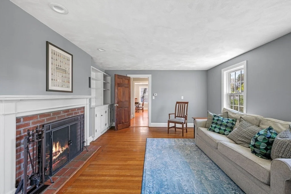 Photo of 18 Cedarcrest Rd