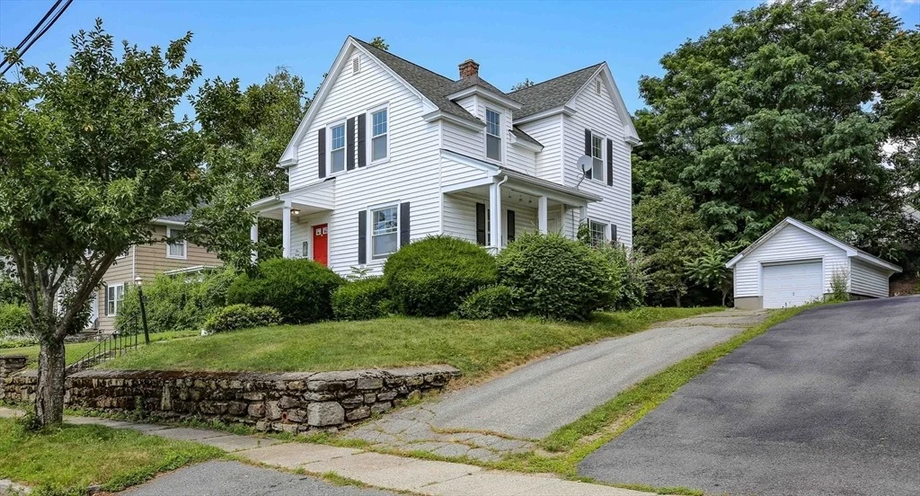 Photo of 120 Hillcroft Ave