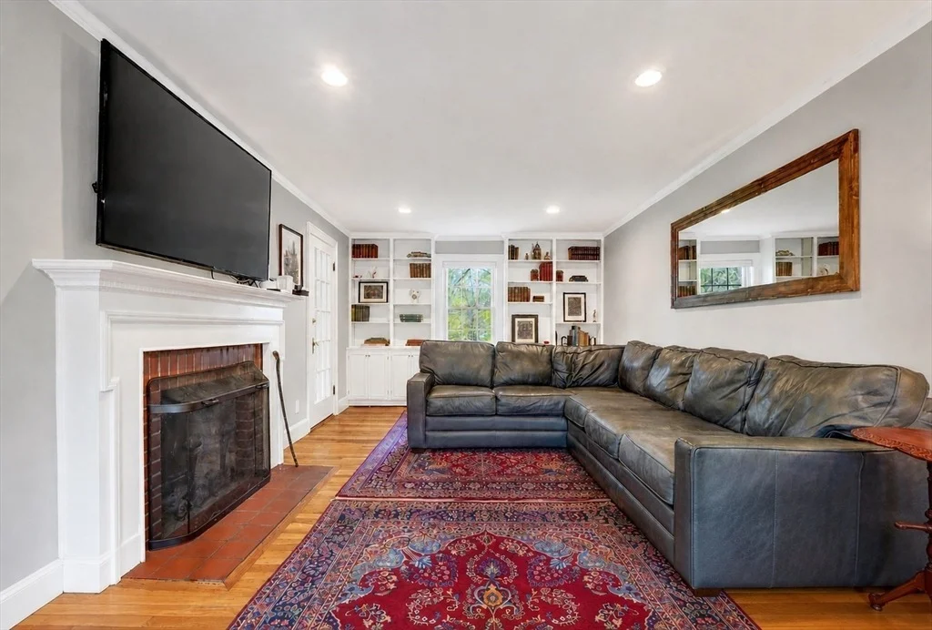 Photo of 87 Payson Rd