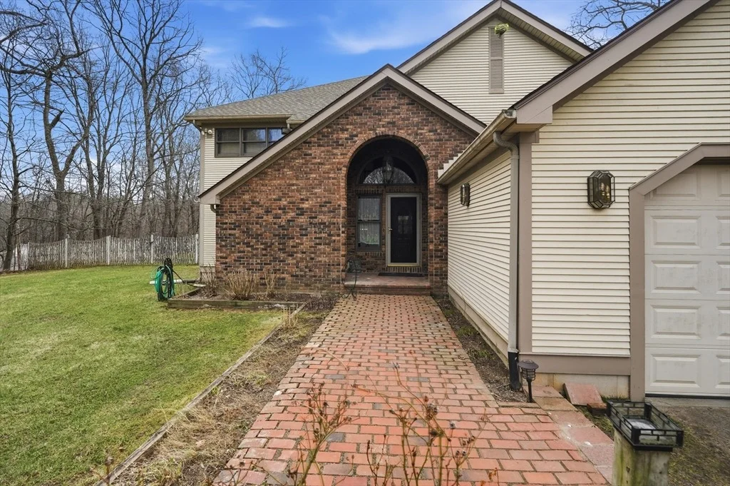 Photo of 458 Montgomery Rd