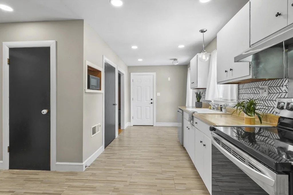 Photo of 184 Whitman Road