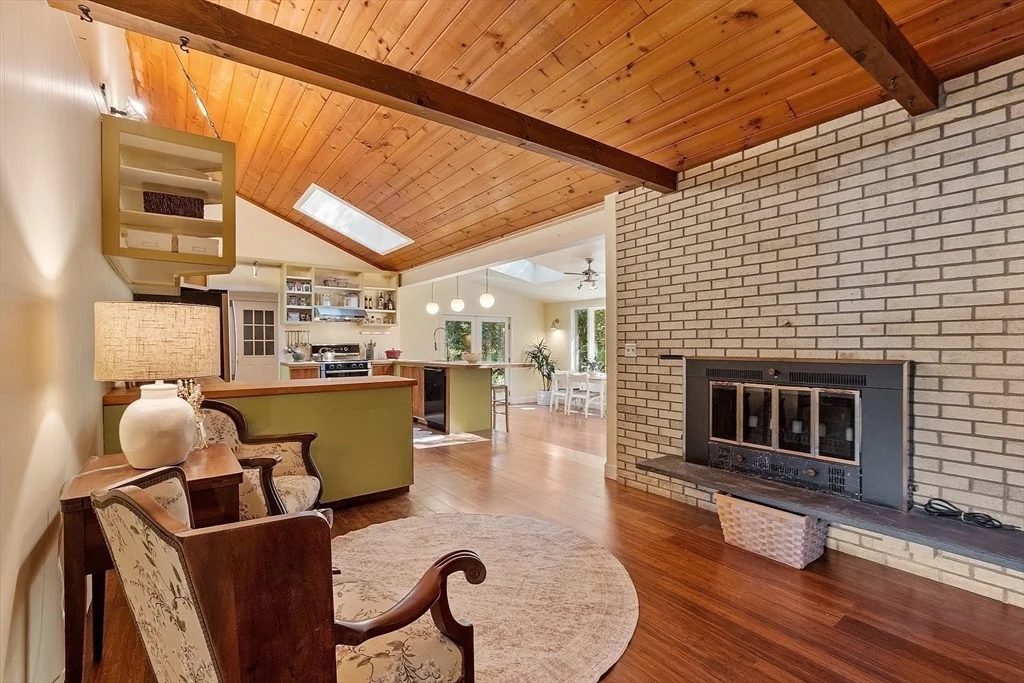 Photo of 11 Horseshoe Dr