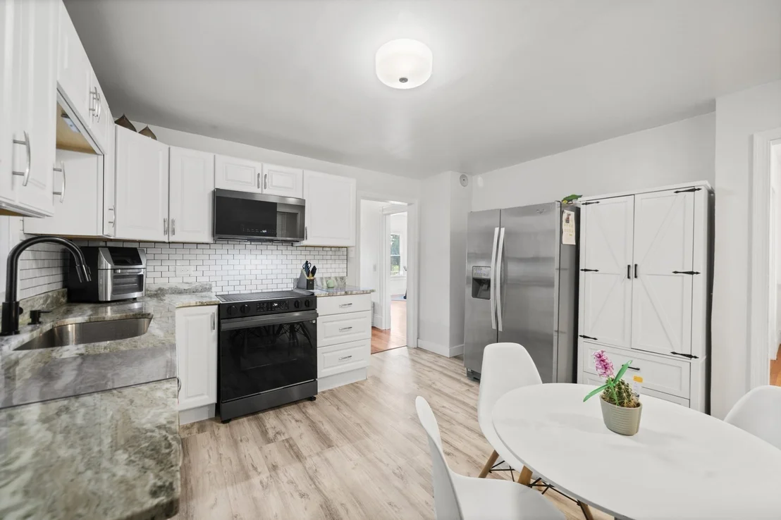 Photo of 275 Broadway St