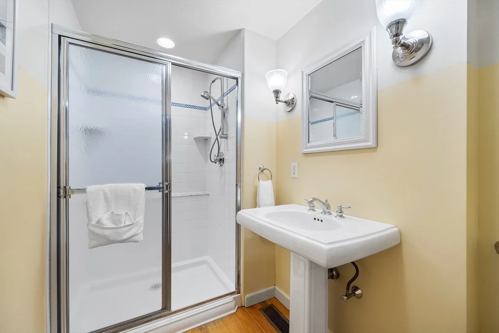 Photo of 17 Brookfield Rd