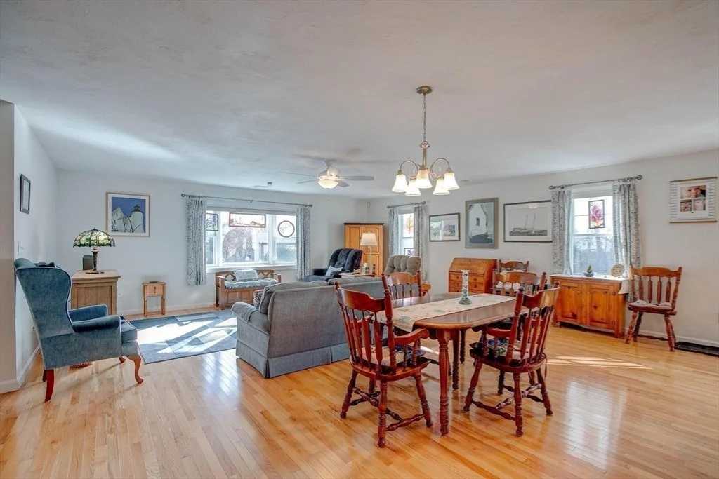Photo of 19 Datewood St
