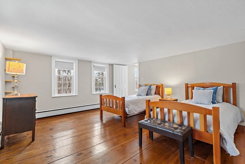 Photo of 280 W Acton Road