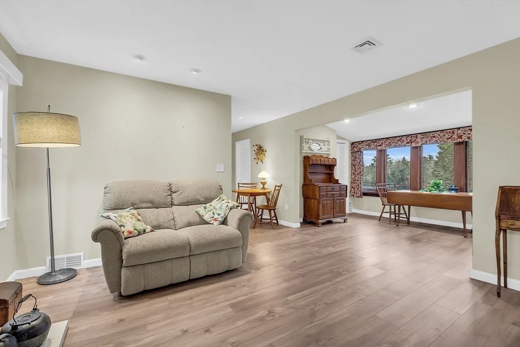 Photo of 16 Ridgewood Rd