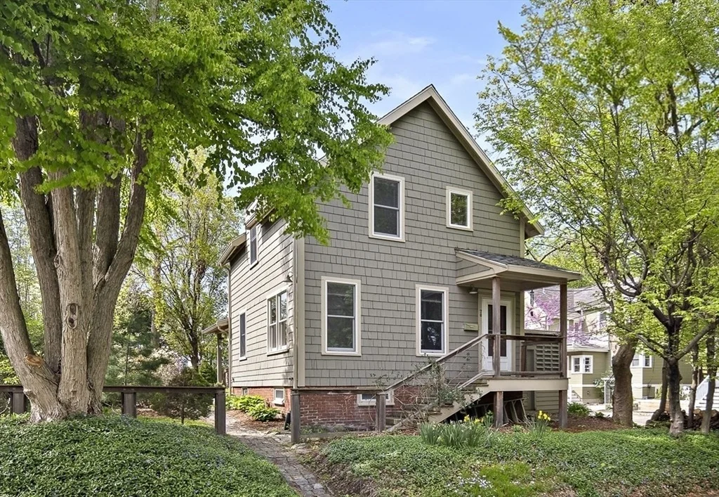 Photo of 76 Henderson St