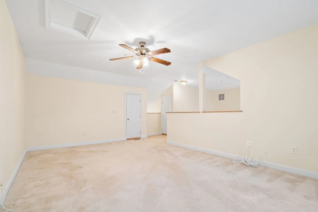 Photo of Unit E at 7E Strawberry Lane