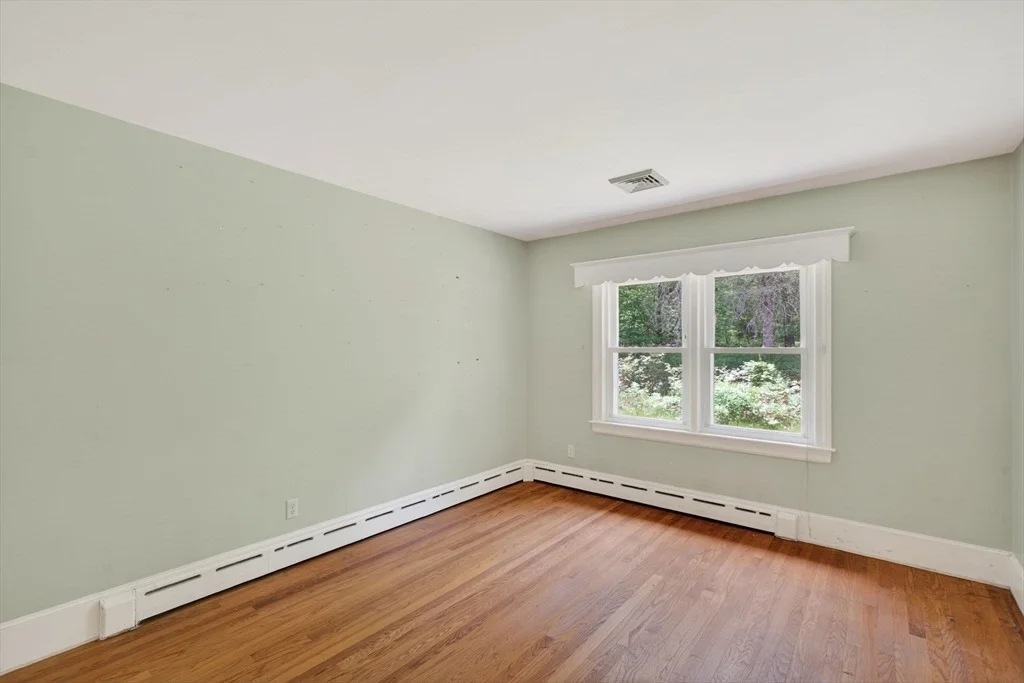 Photo of 61 Harvard Rd