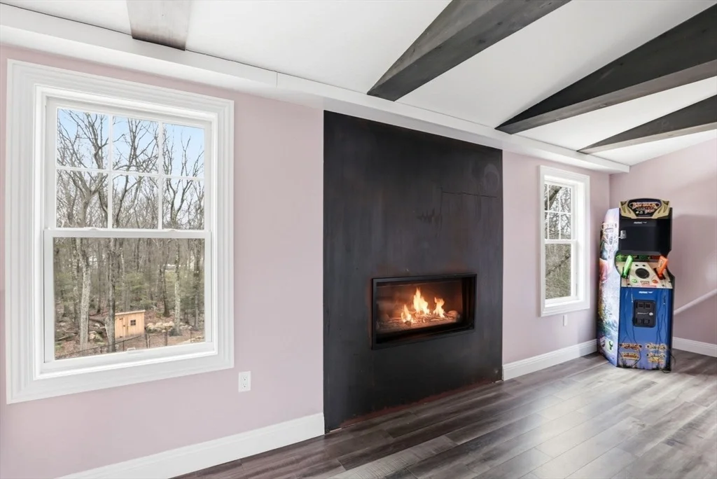 Photo of 1 Geraldine Ln