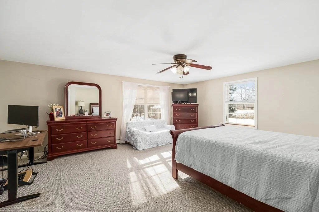 Photo of 10 Emerald St