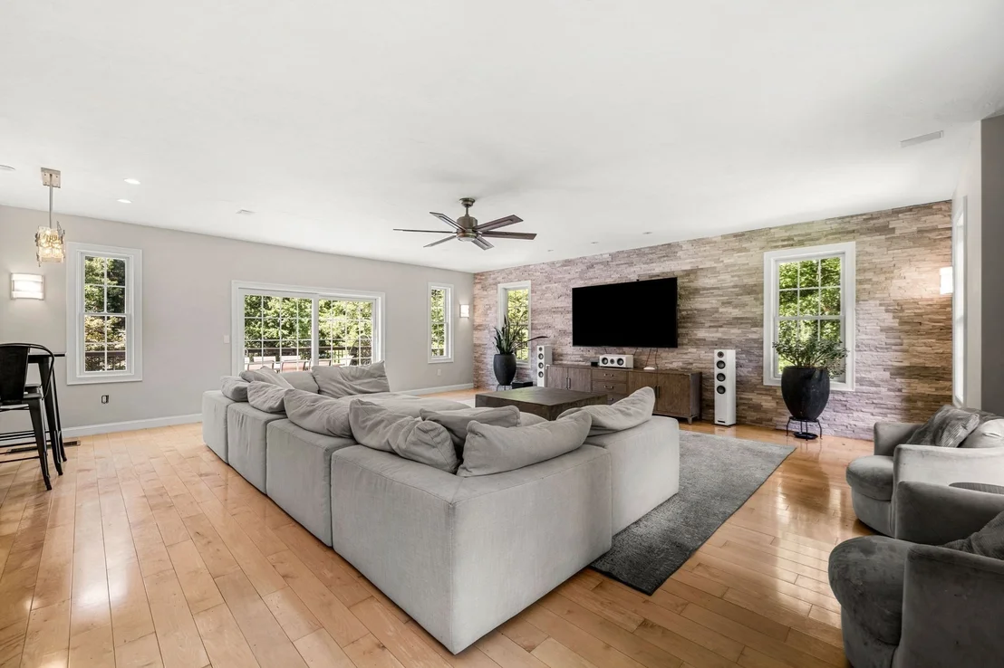Photo of 9 Grandview Rd