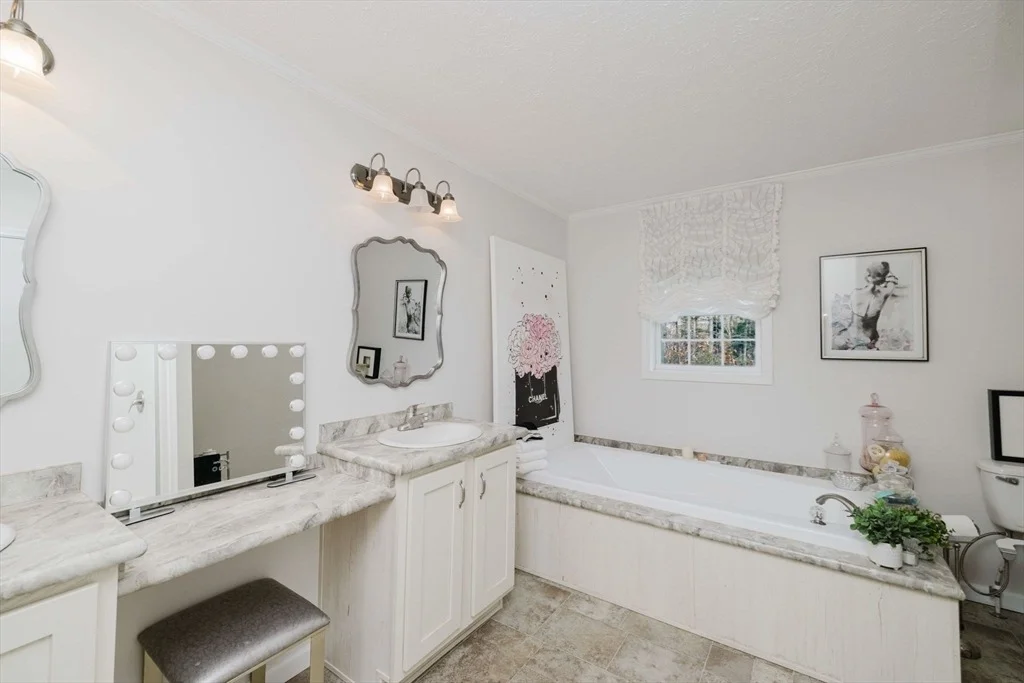Photo of 210 Linsay Drive