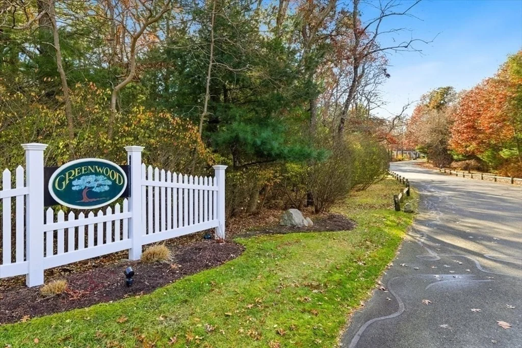 Photo of 109 Great Pines Dr