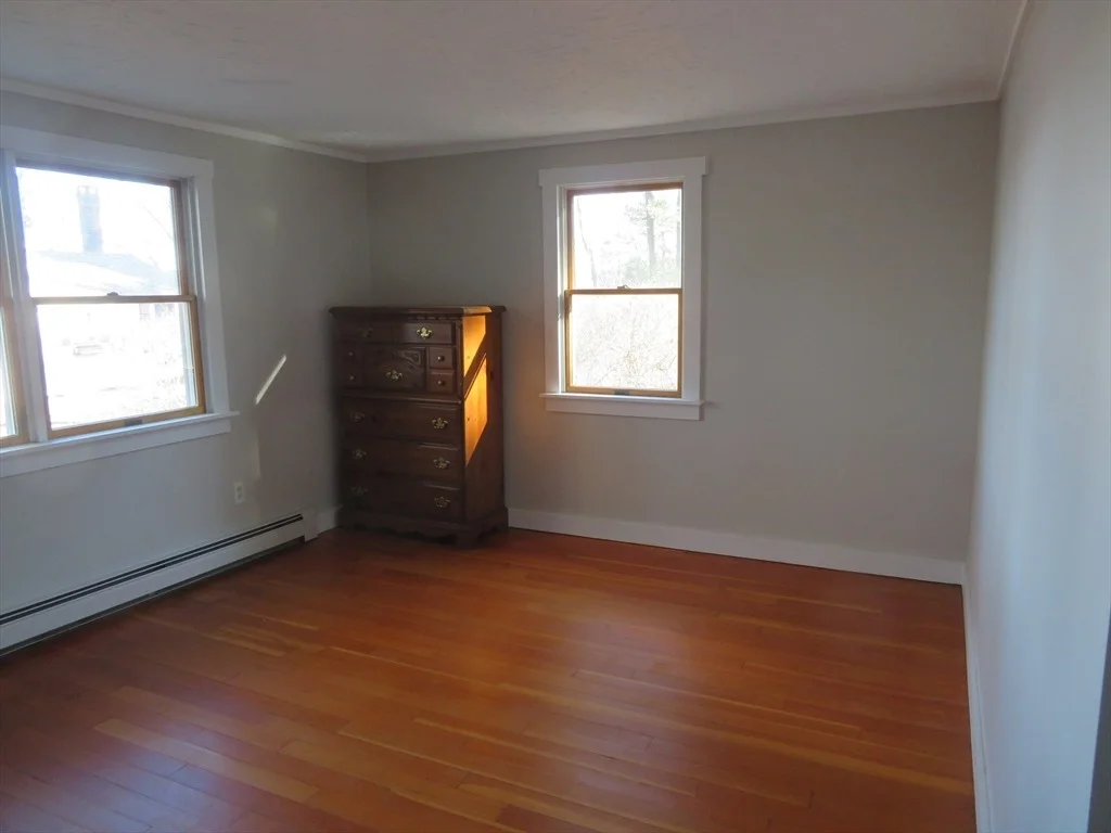 Photo of 103 King Philip Rd