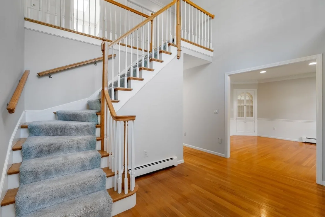 Photo of 14 Powder House Cir