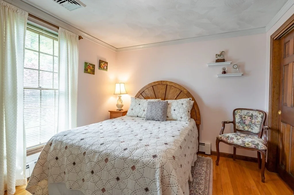 Photo of 127 Catamount Rd