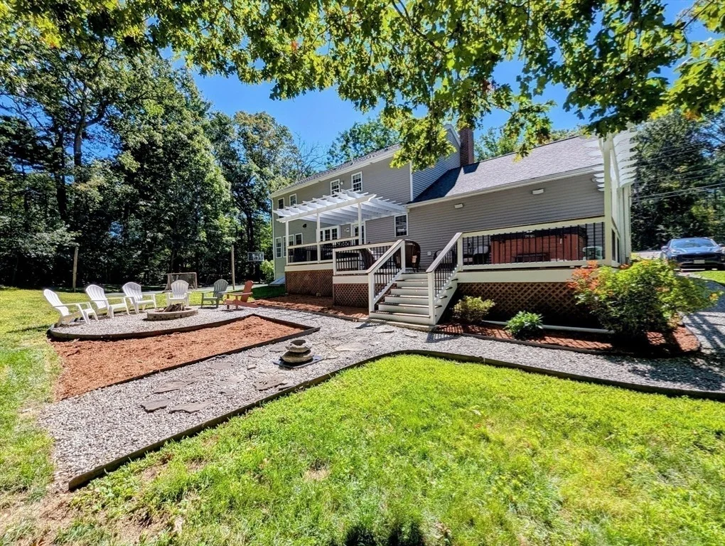 Photo of 620 Pleasant St