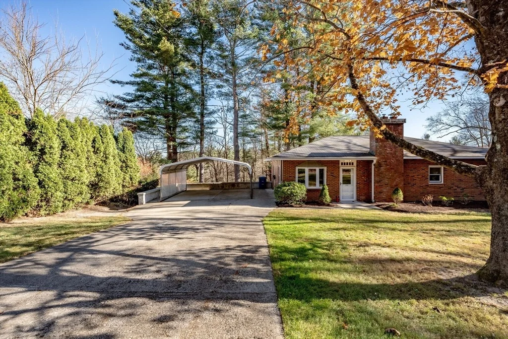 Photo of 172 Bumstead Rd