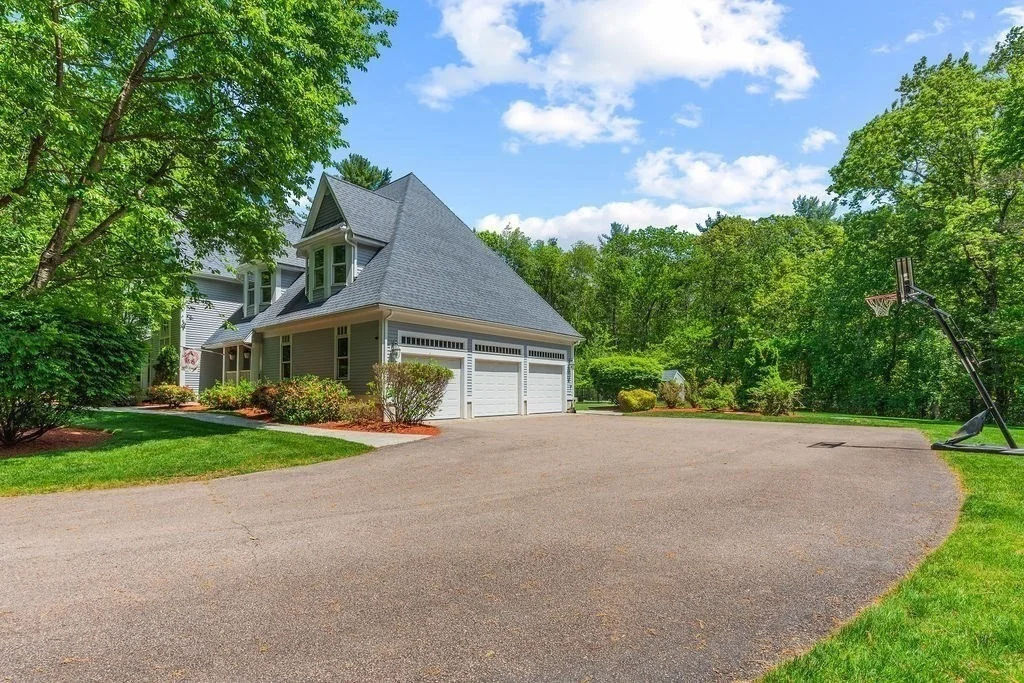 Photo of 11 Windsor Dr