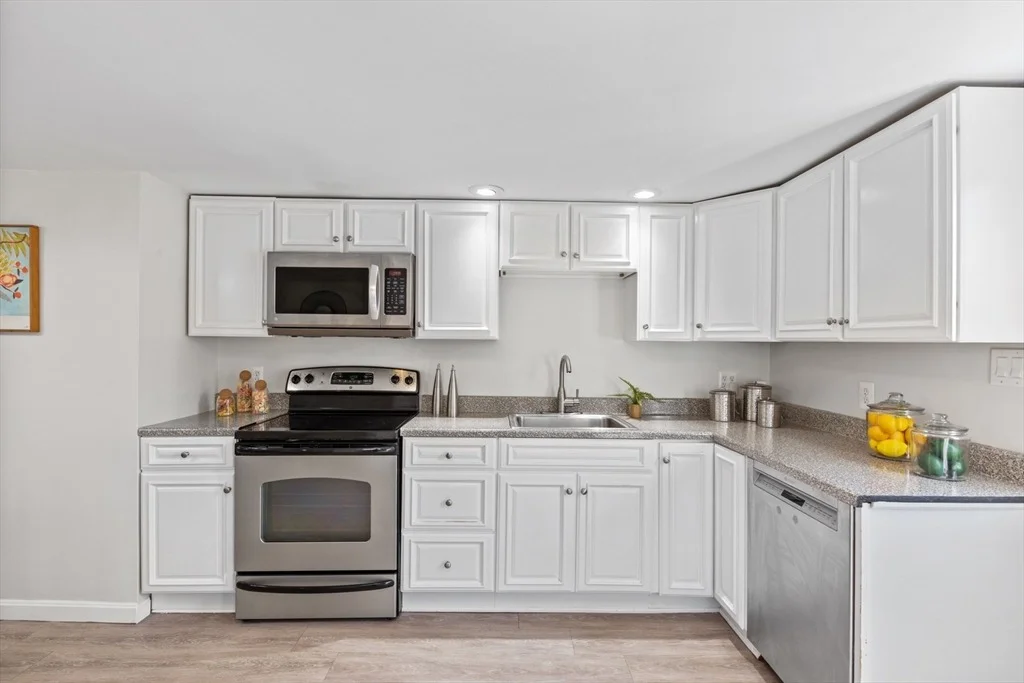 Photo of 55 Oak St
