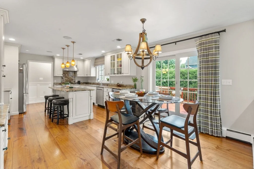 Photo of 35 Whitney Avenue