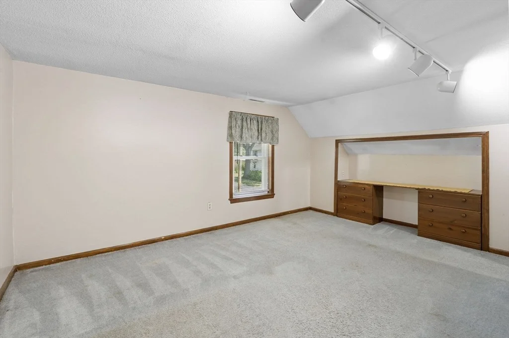 Photo of 25 Prince Avenue