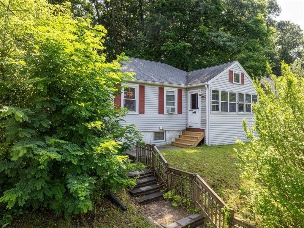 Photo of 25 Marilyn Drive