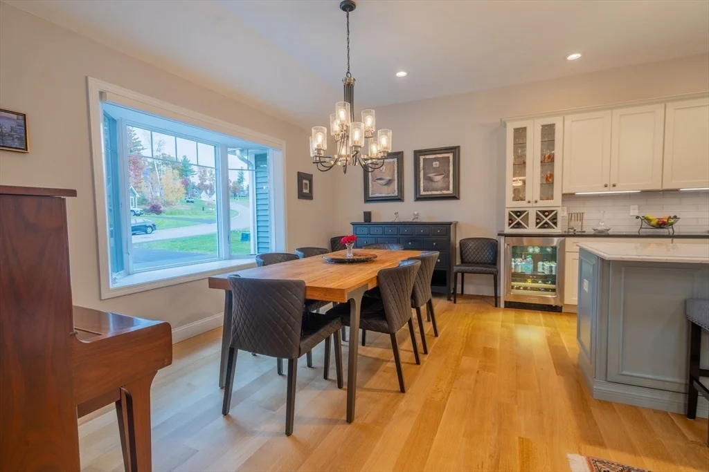 Photo of 237 Woodland Way
