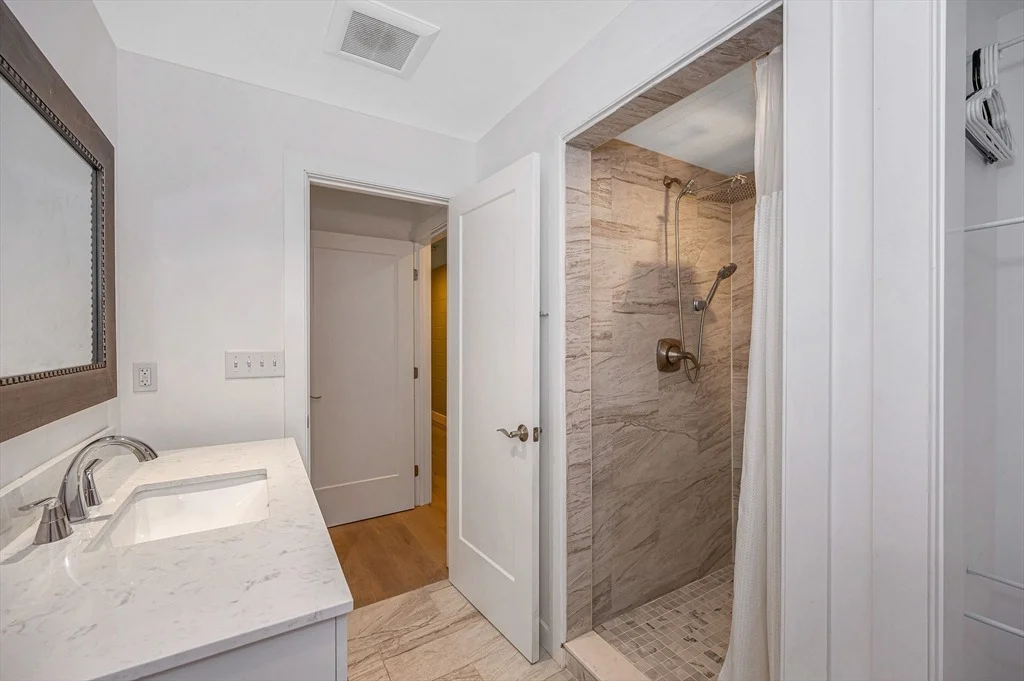 Photo of Unit 205 at 17 Kearney Sq