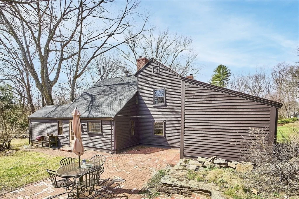 Photo of 320 Lowell Rd