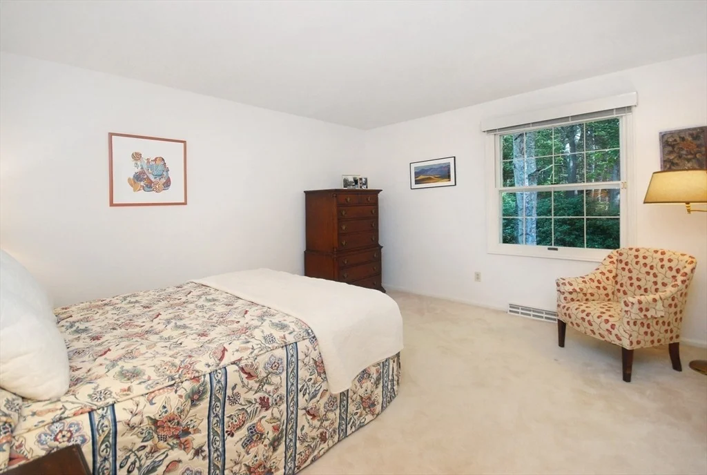 Photo of 308 Musterfield Road